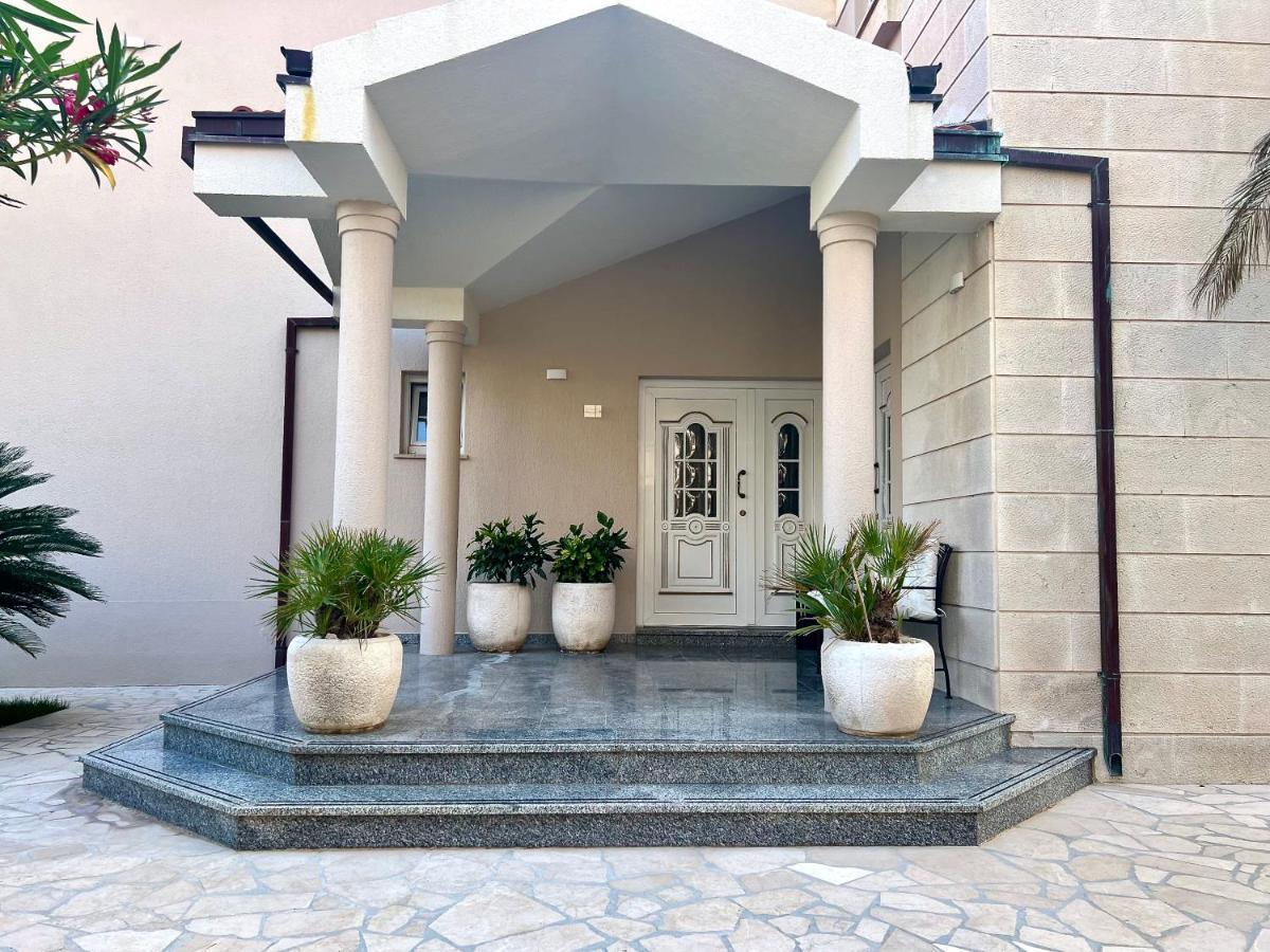 Villa Romana II Omiš Екстериор снимка